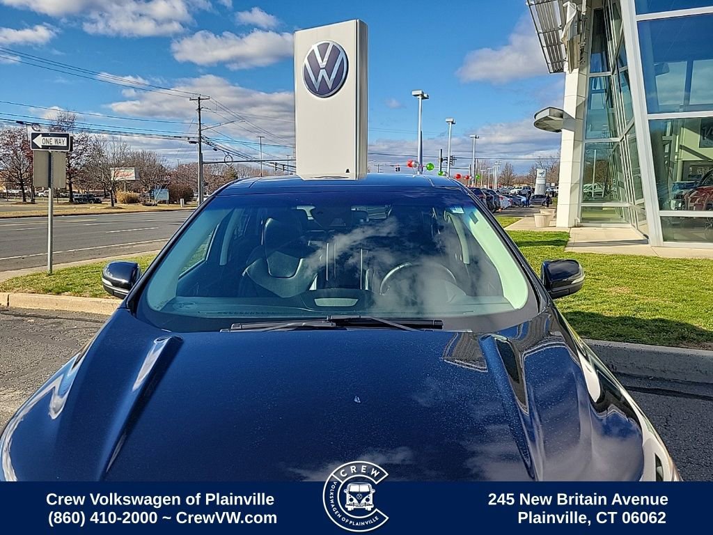 Used 2018 Ford Edge Titanium w/ Equipment Group 302A image 23