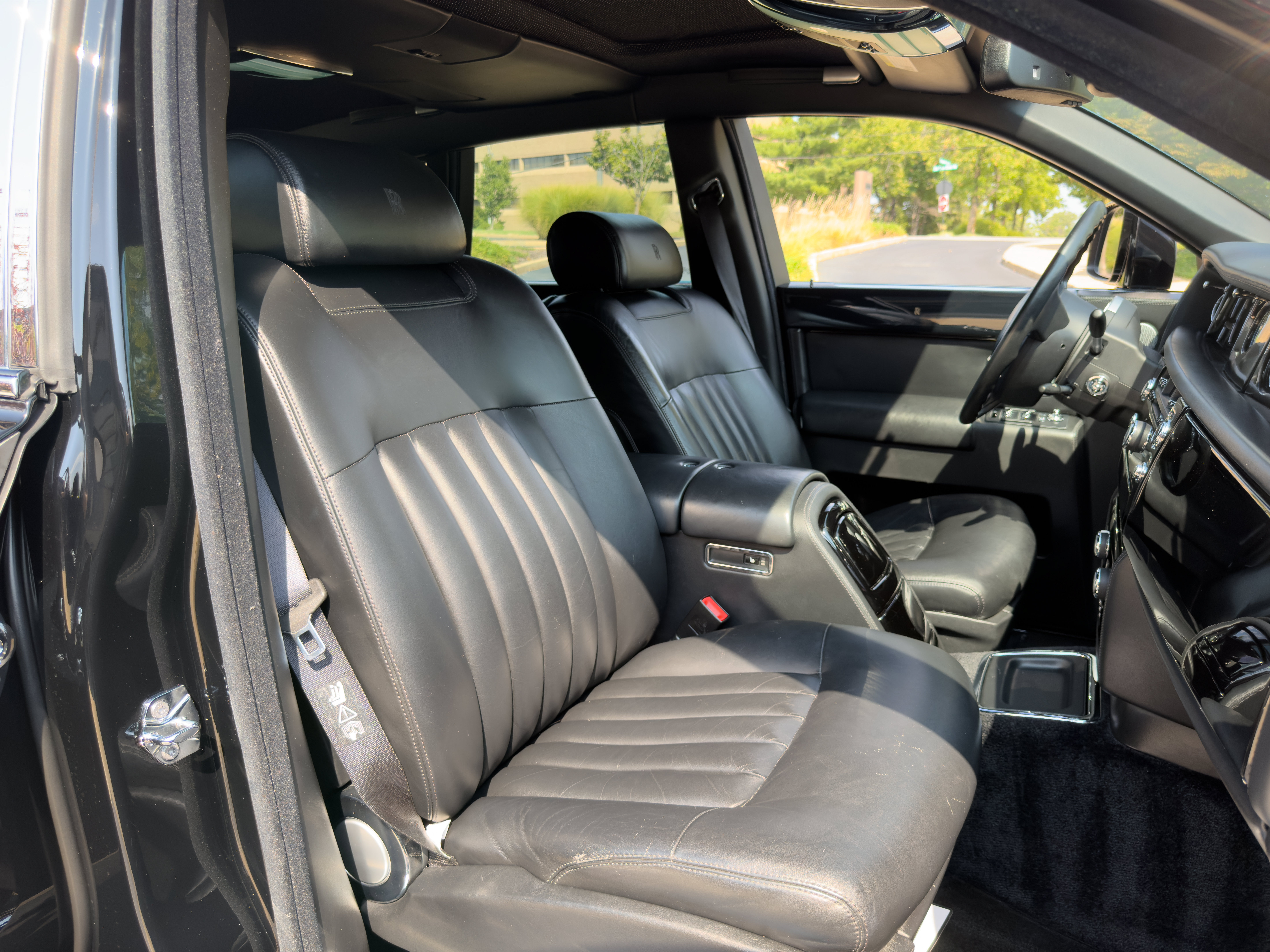 Used 2010 Rolls-Royce Phantom Sedan RWD image 17