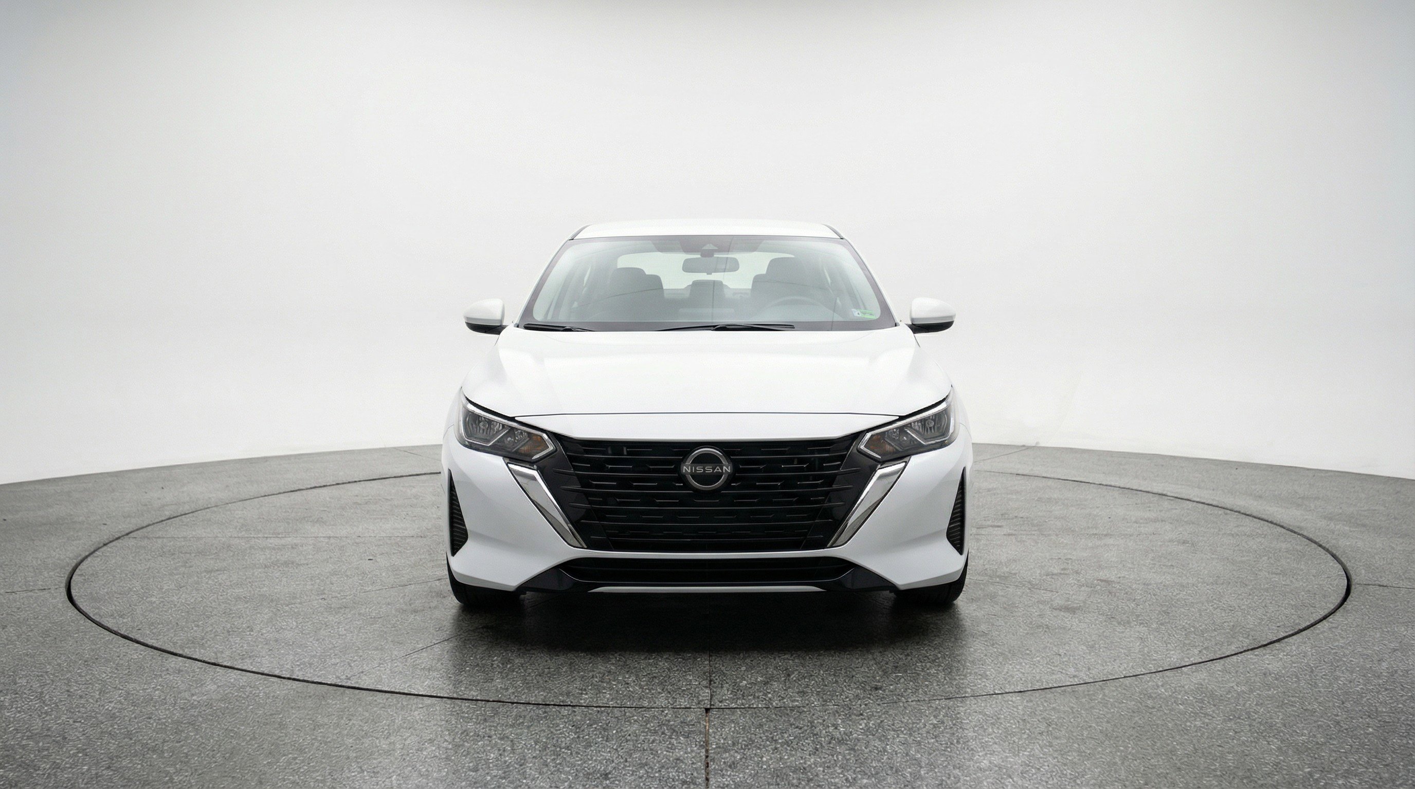 Used 2025 Nissan Sentra SV image 2