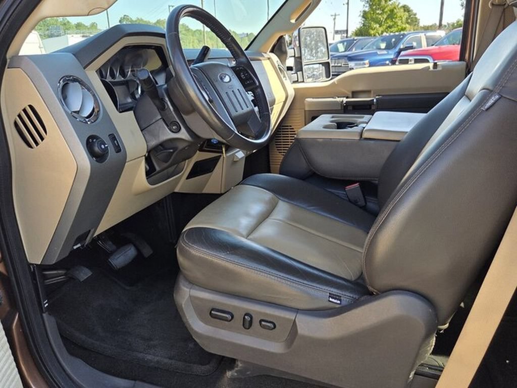 Used 2011 Ford F250 Lariat w/ Lariat Interior Pkg RWD image 3