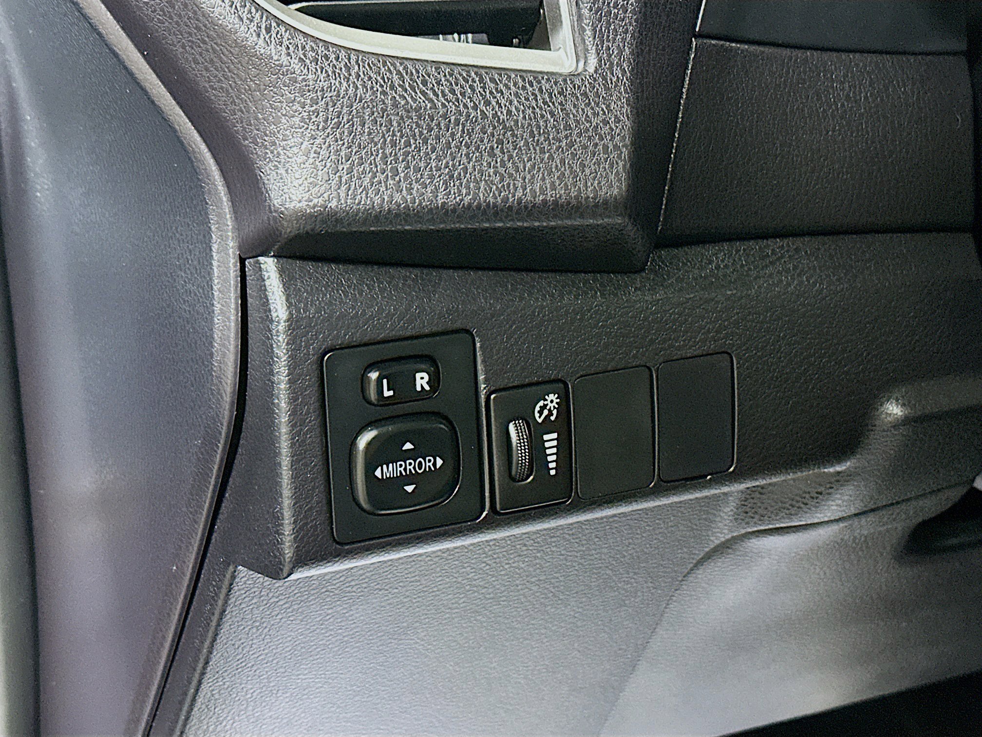 Used 2015 Toyota Corolla S FWD image 10