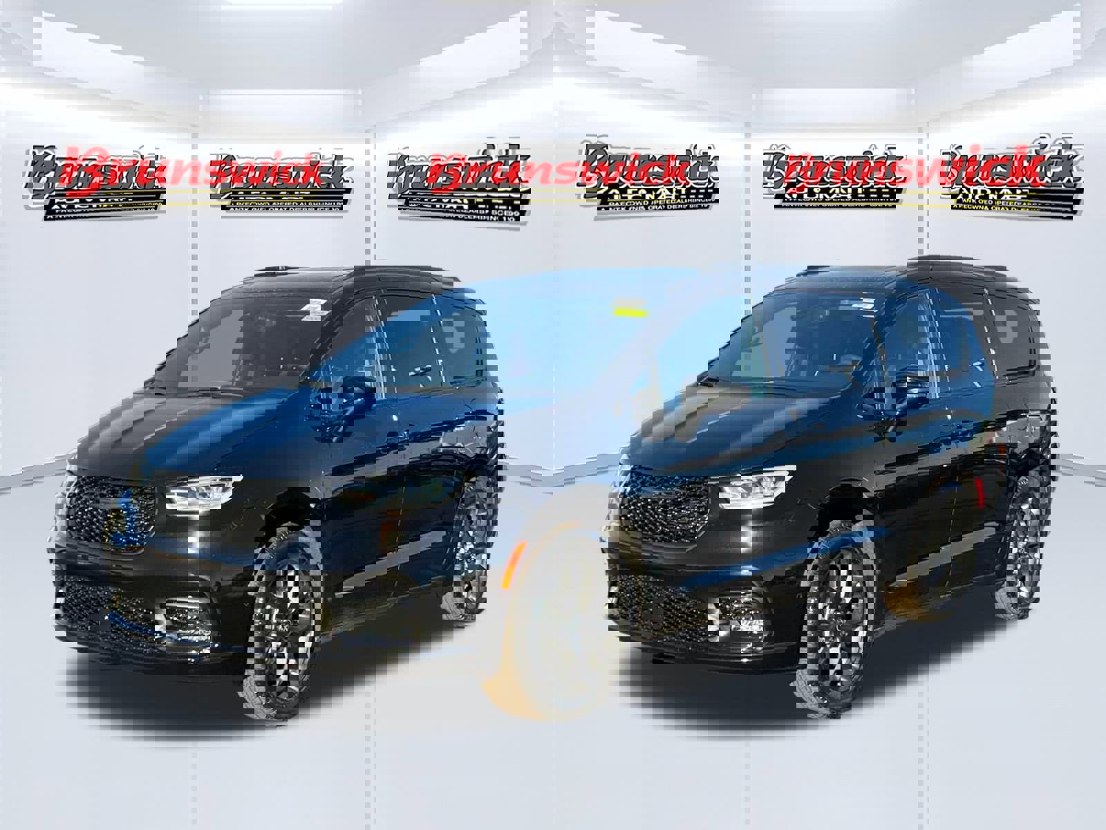 New 2026 Chrysler Pacifica Select image 1