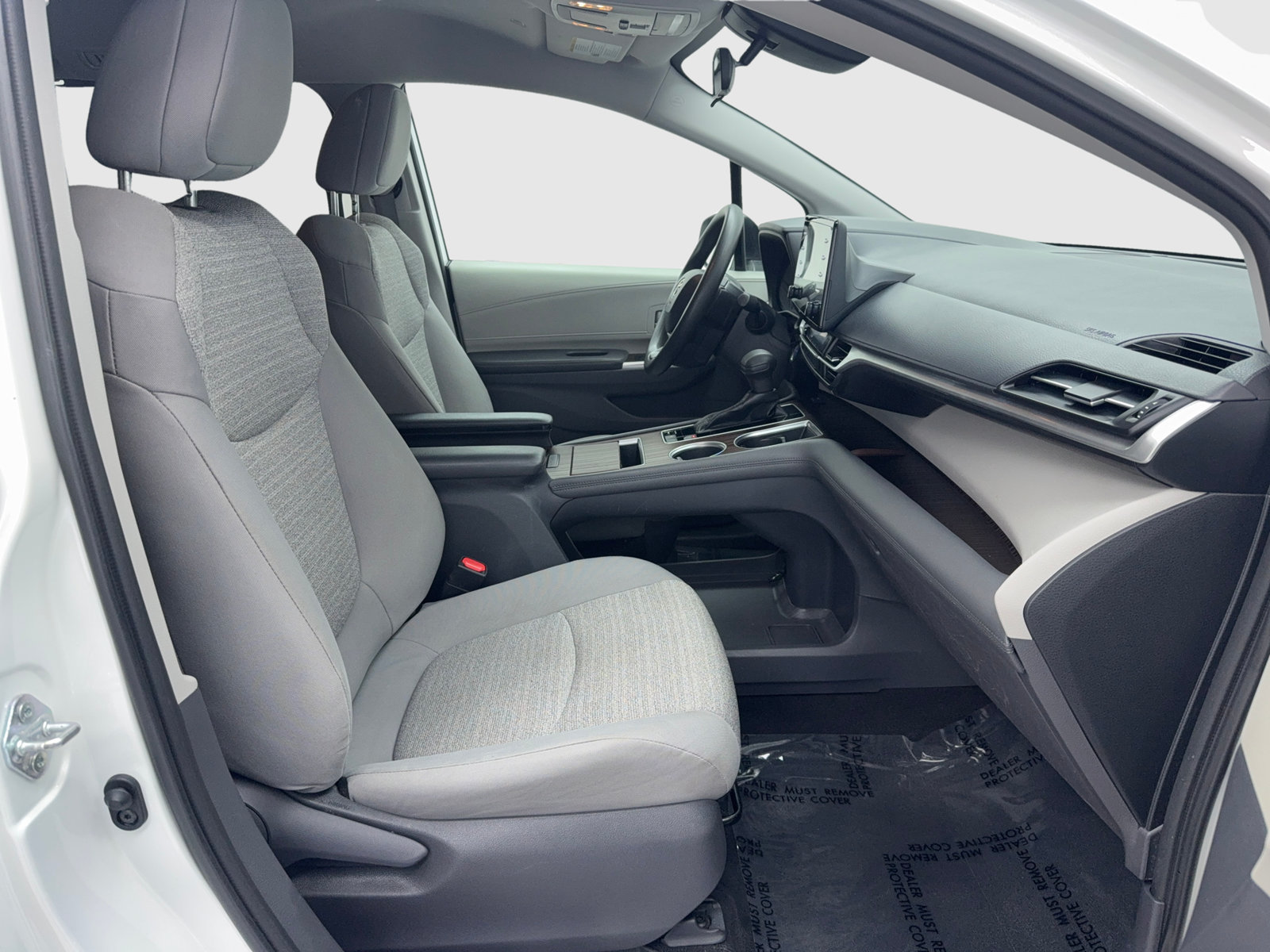 Used 2021 Toyota Sienna LE FWD image 43