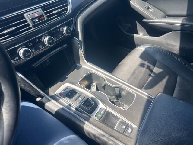 Used 2018 Honda Accord Sport image 9