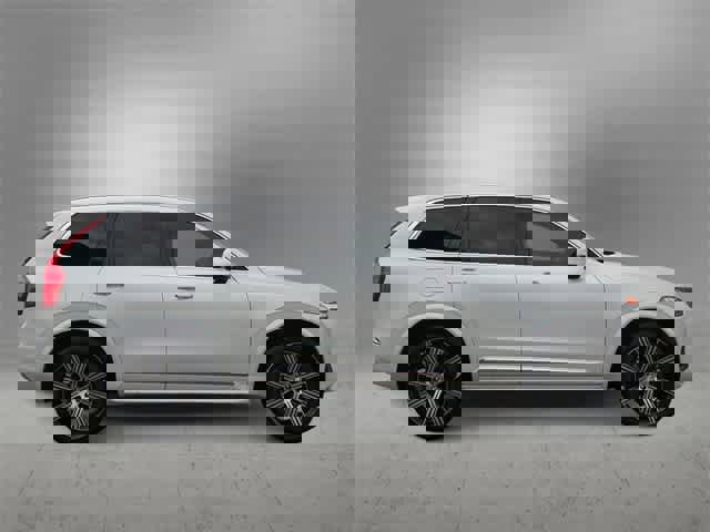 Used 2022 Volvo XC90 T6 Inscription w/ Advanced Package image 9