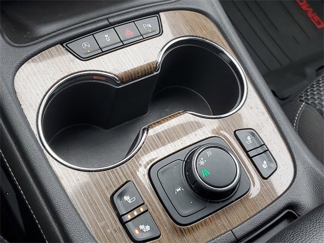 Used 2021 GMC Acadia SLE w/ Driver Convenience Package image 29