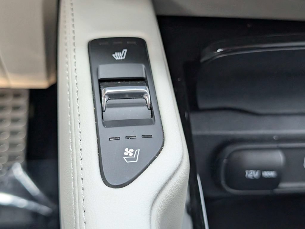 Certified 2025 Kia Telluride SX FWD image 24
