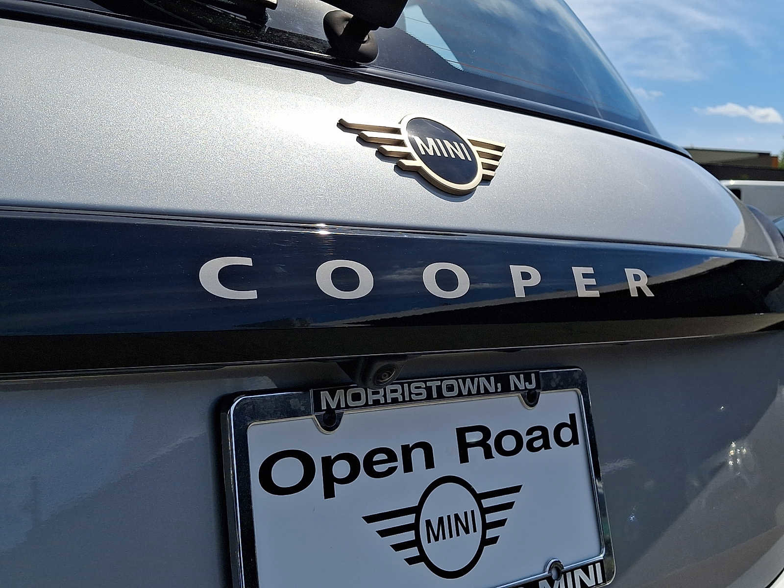 Used 2025 MINI Cooper 2-Door Hardtop FWD image 30