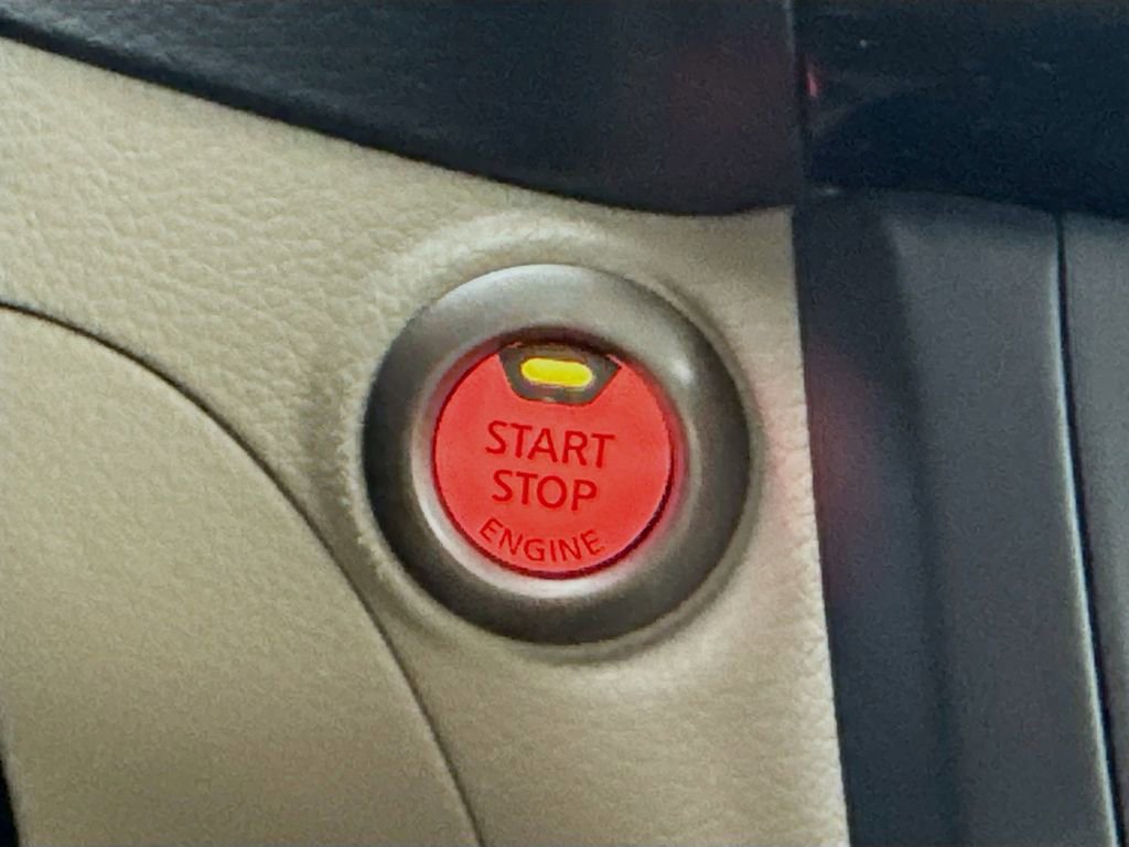 Used 2016 Nissan Sentra SV FWD image 18