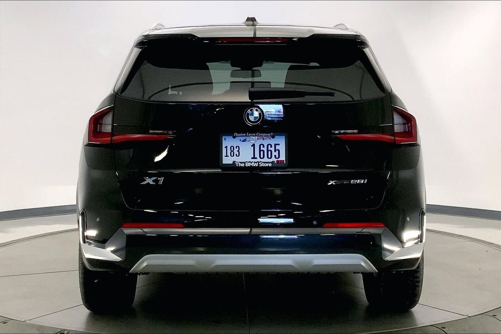 New 2025 BMW X1 xDrive28i w/ Technology Package image 3