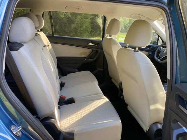 Used 2020 Volkswagen Tiguan S image 32