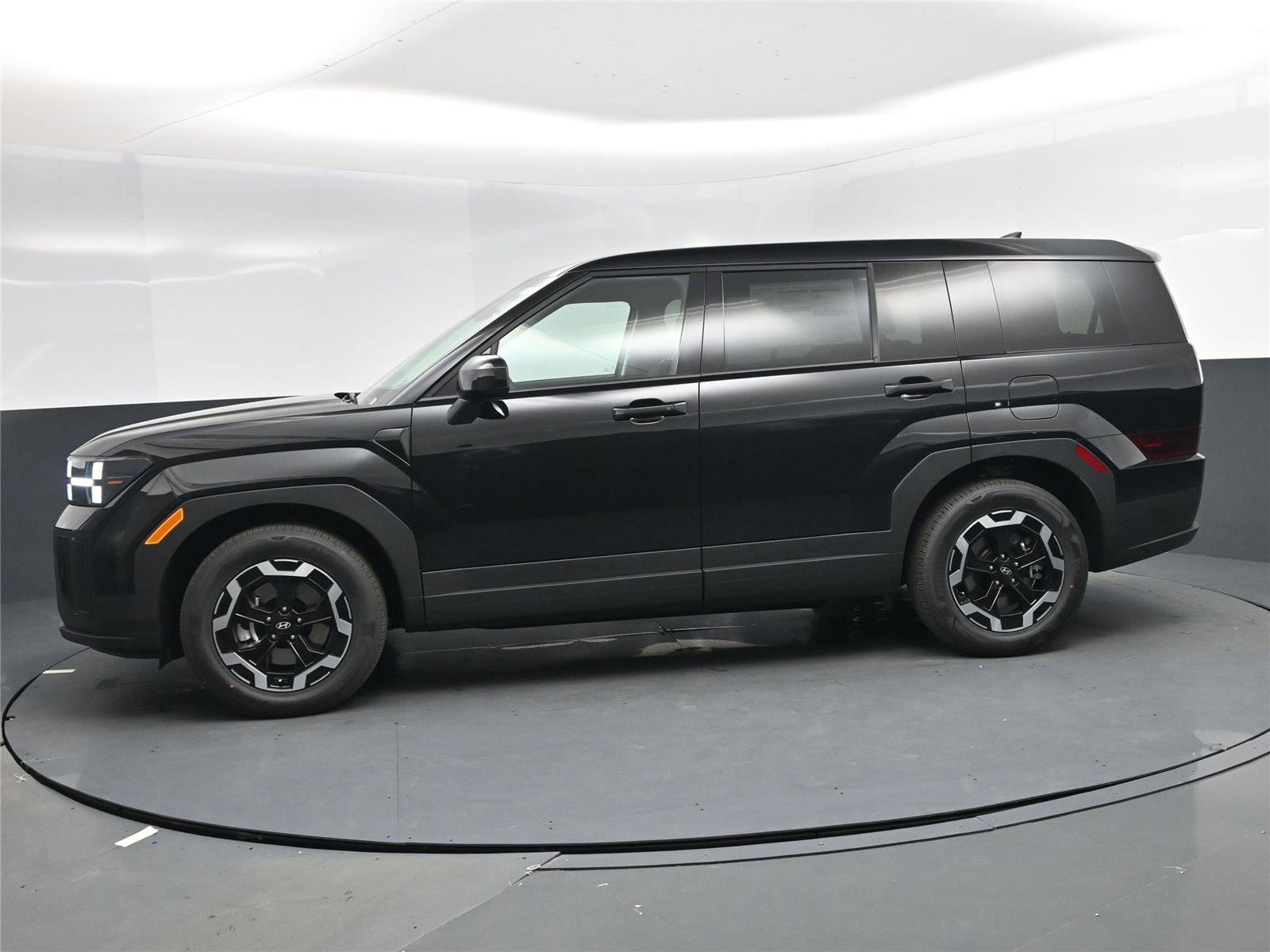 New 2026 Hyundai Santa Fe SE image 3