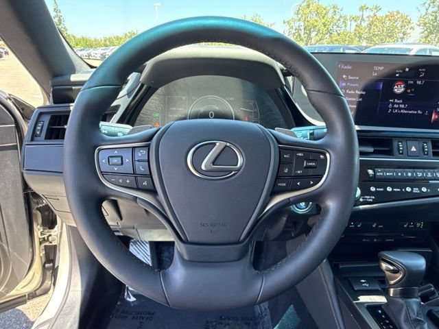 Used 2022 Lexus ES 300h w/ Premium Package FWD image 24