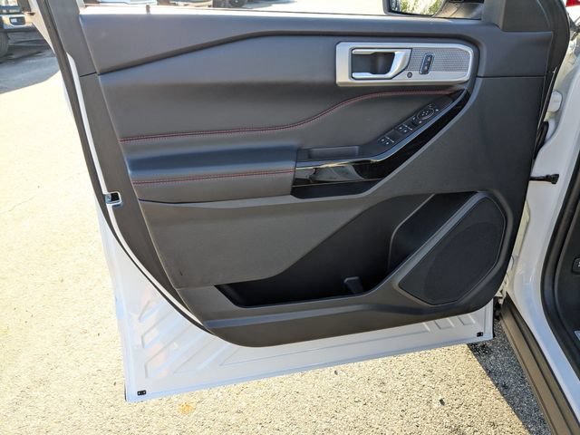 Certified 2023 Ford Explorer ST-Line w/ Class IV Trailer Tow Package RWD image 9