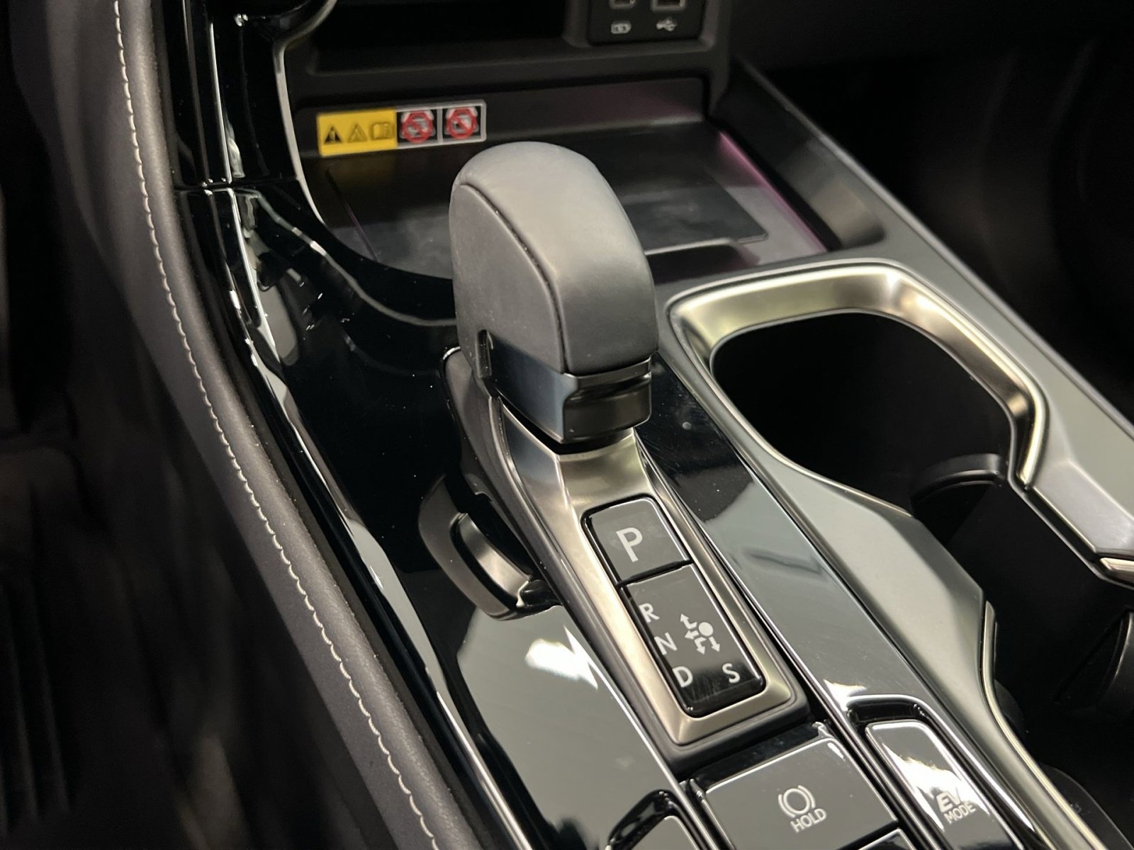 Used 2024 Lexus NX 350h AWD image 18