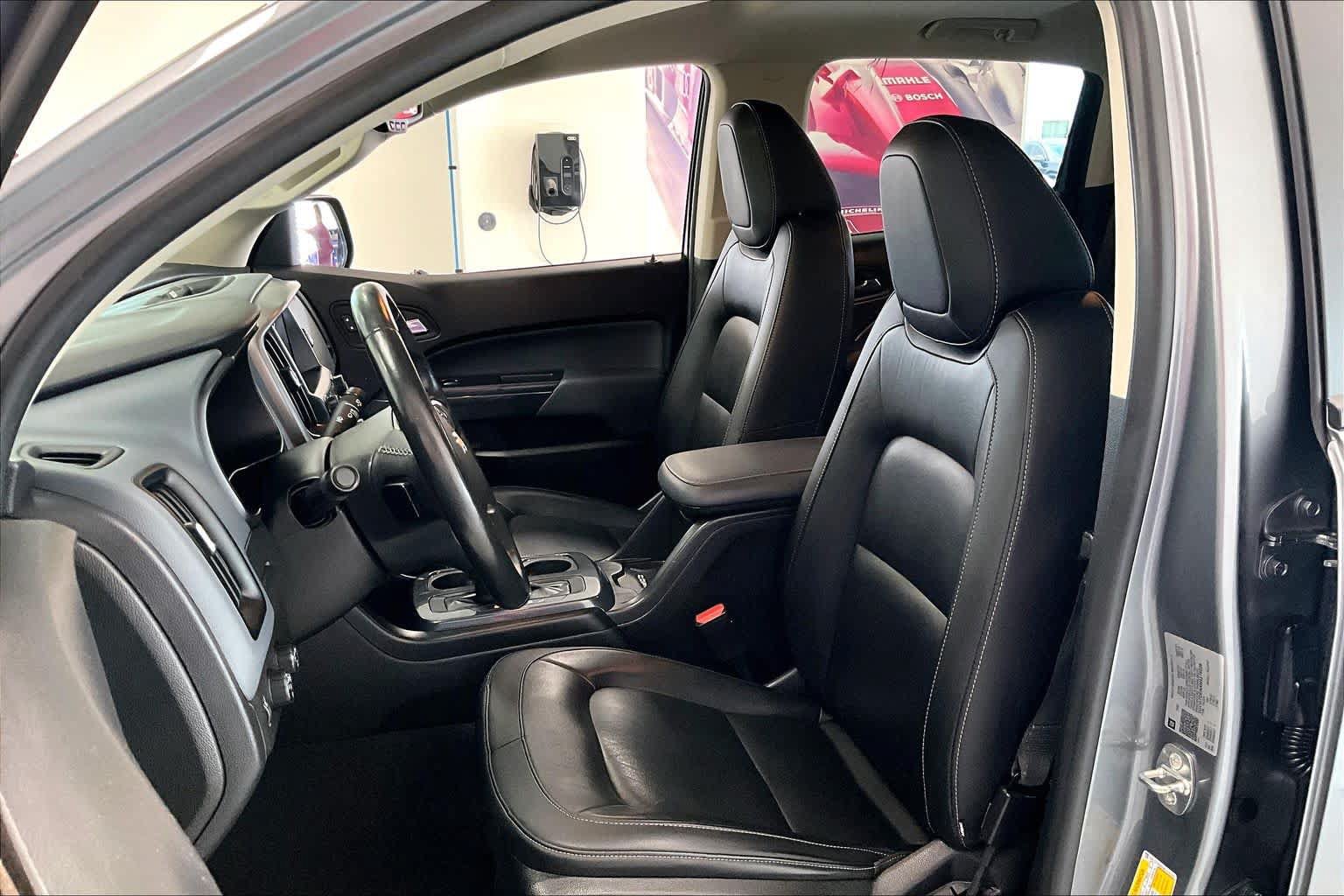 Used 2021 Chevrolet Colorado Z71 AWD/4WD image 10