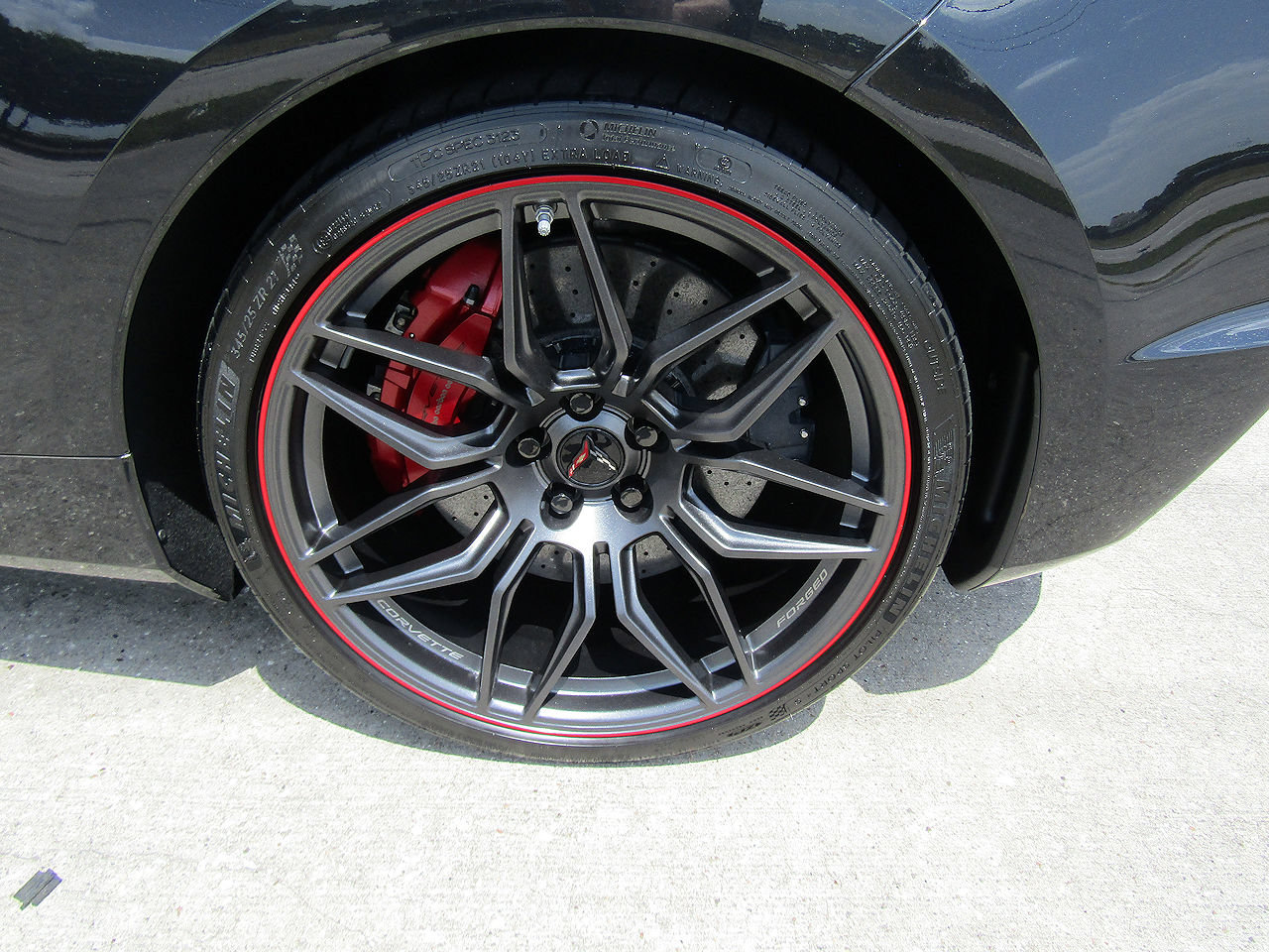 Used 2024 Chevrolet Corvette Z06 w/ Z07 Performance Package RWD image 24