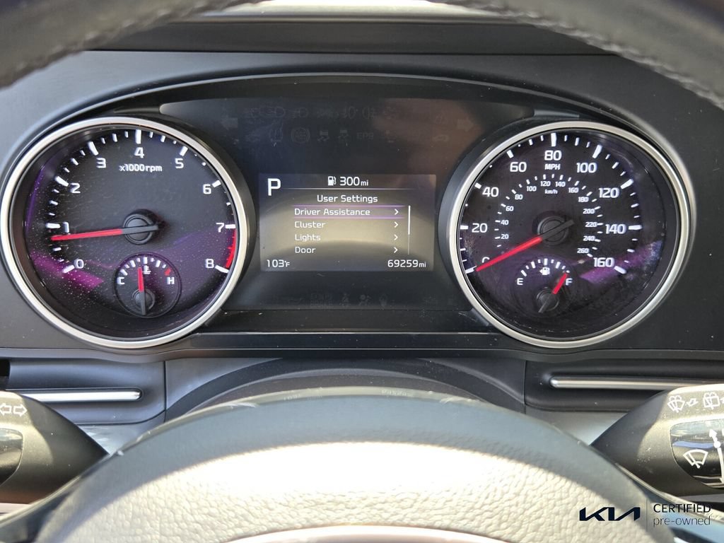 Certified 2022 Kia Carnival LX FWD image 24