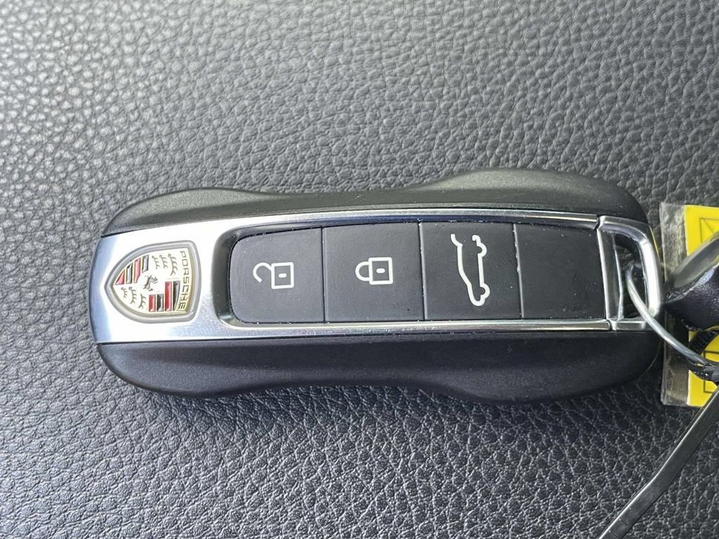 Used 2024 Porsche Cayenne Coupe AWD/4WD image 44