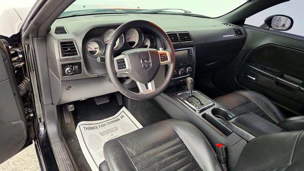 Used 2013 Dodge Challenger SXT RWD image 13