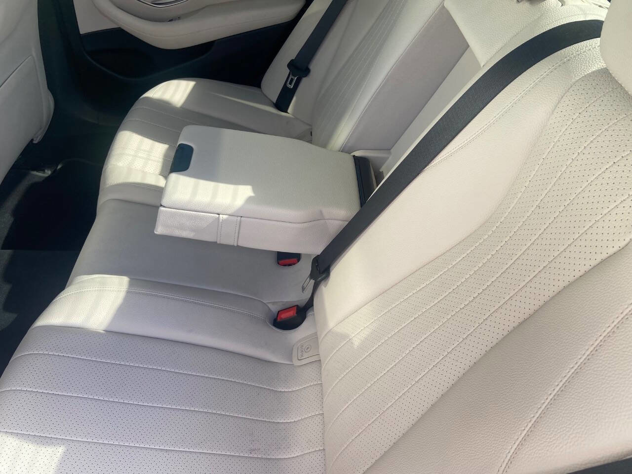 Used 2017 Mercedes-Benz E 300 image 12