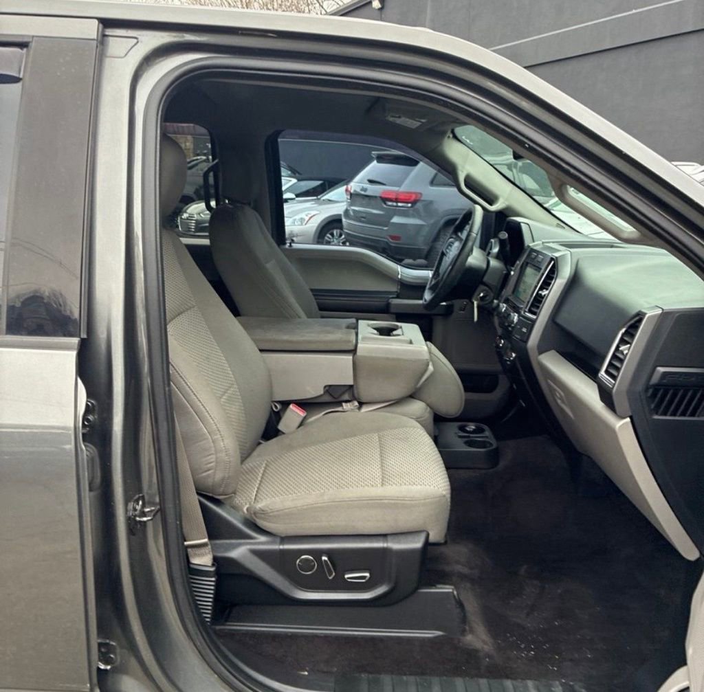 Used 2016 Ford F150 XLT w/ Equipment Group 302A Luxury image 13