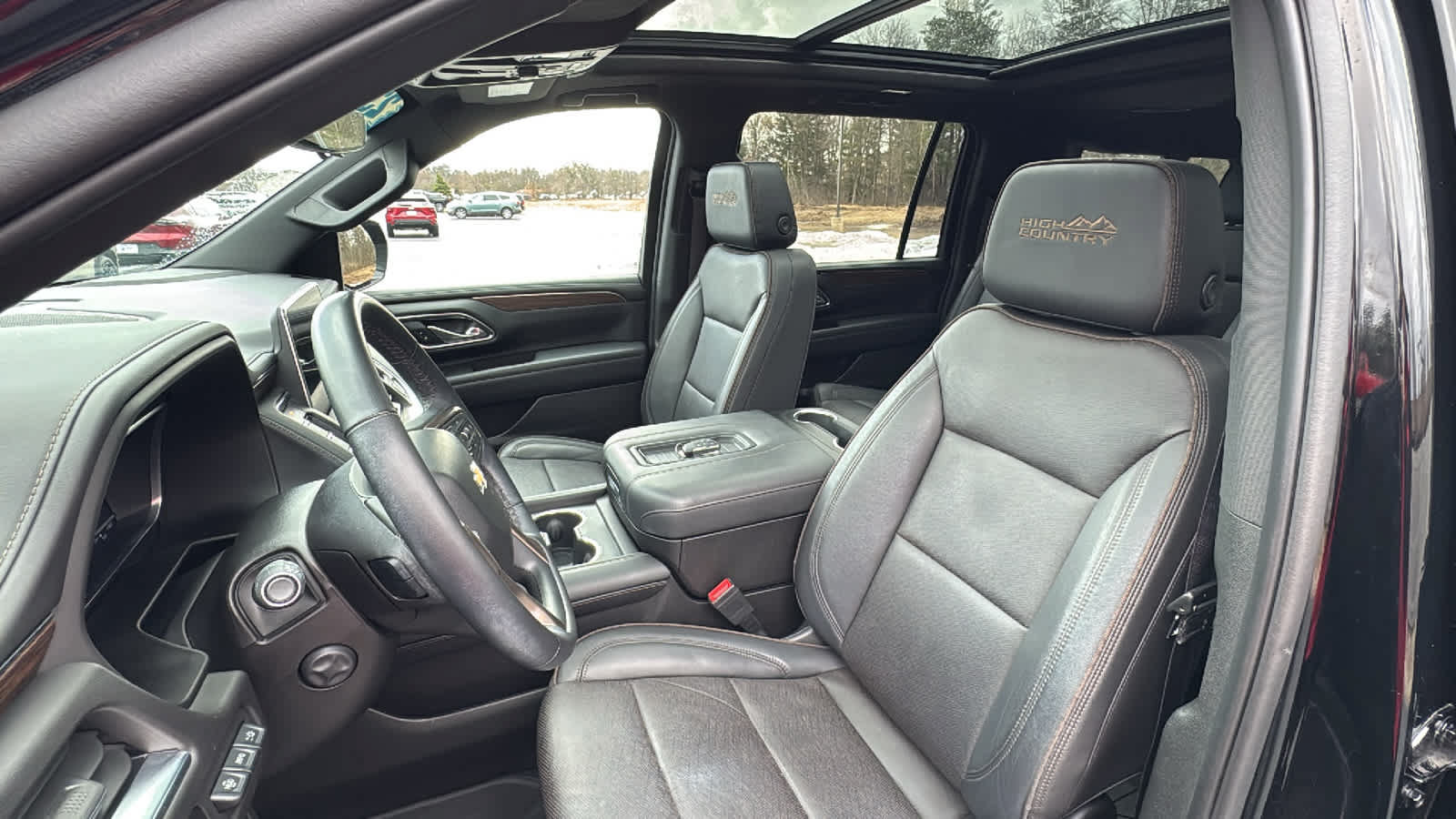 Certified 2023 Chevrolet Suburban High Country AWD/4WD image 8