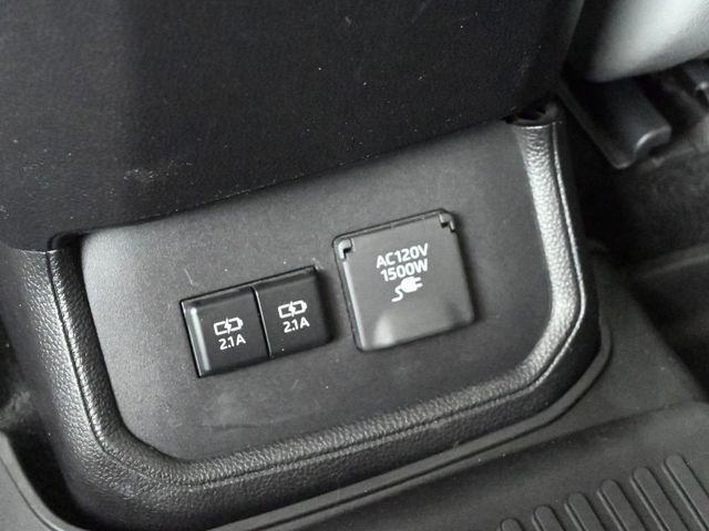Used 2020 Toyota Highlander Limited FWD image 29