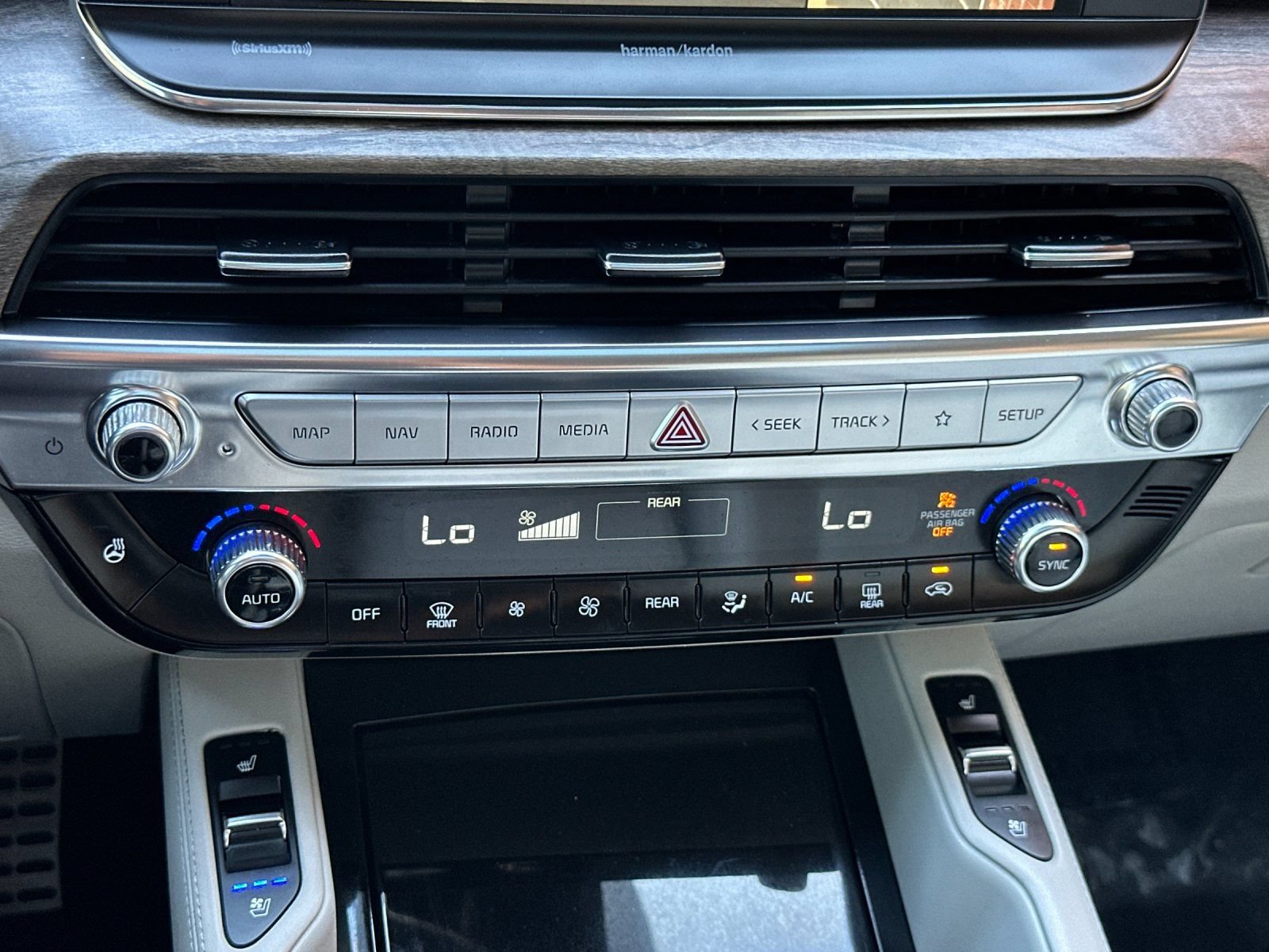 Used 2020 Kia Telluride SX w/ SX Prestige Package AWD/4WD image 28
