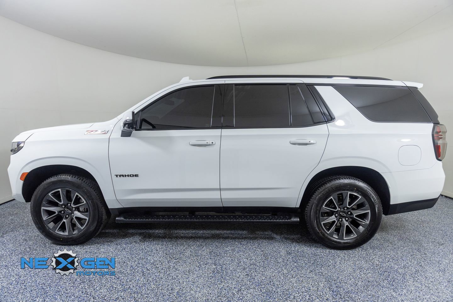 Used 2022 Chevrolet Tahoe Z71 w/ Luxury Package image 4