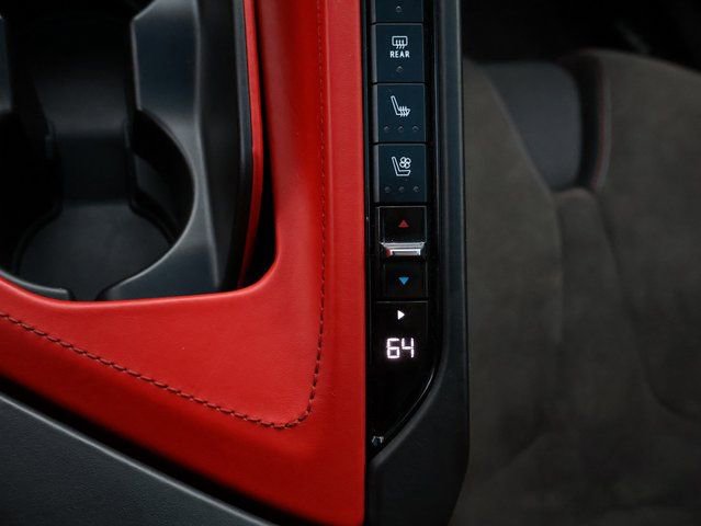 Used 2021 Chevrolet Corvette Stingray Premium Cpe w/ Z51 Performance Package image 27