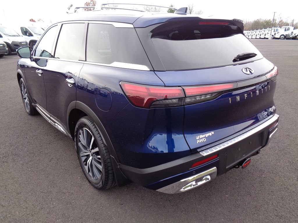 Used 2022 INFINITI QX60 Sensory w/ Vision Package image 3