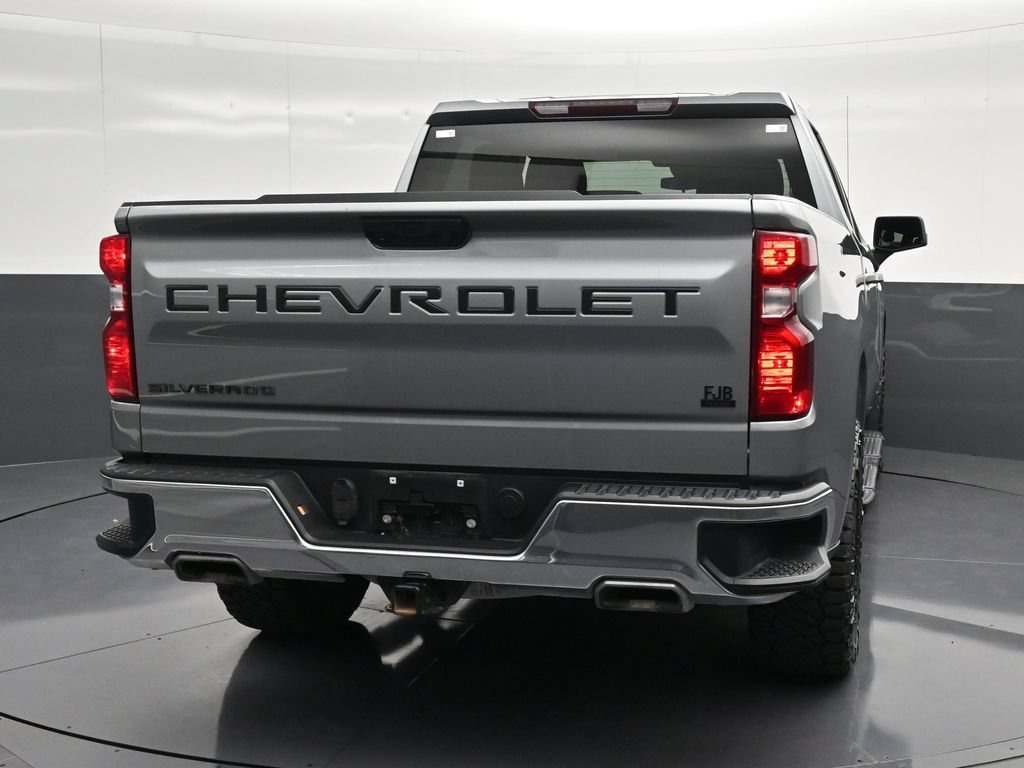 Used 2023 Chevrolet Silverado 1500 LT w/ Z71 Off-Road Package AWD/4WD image 2