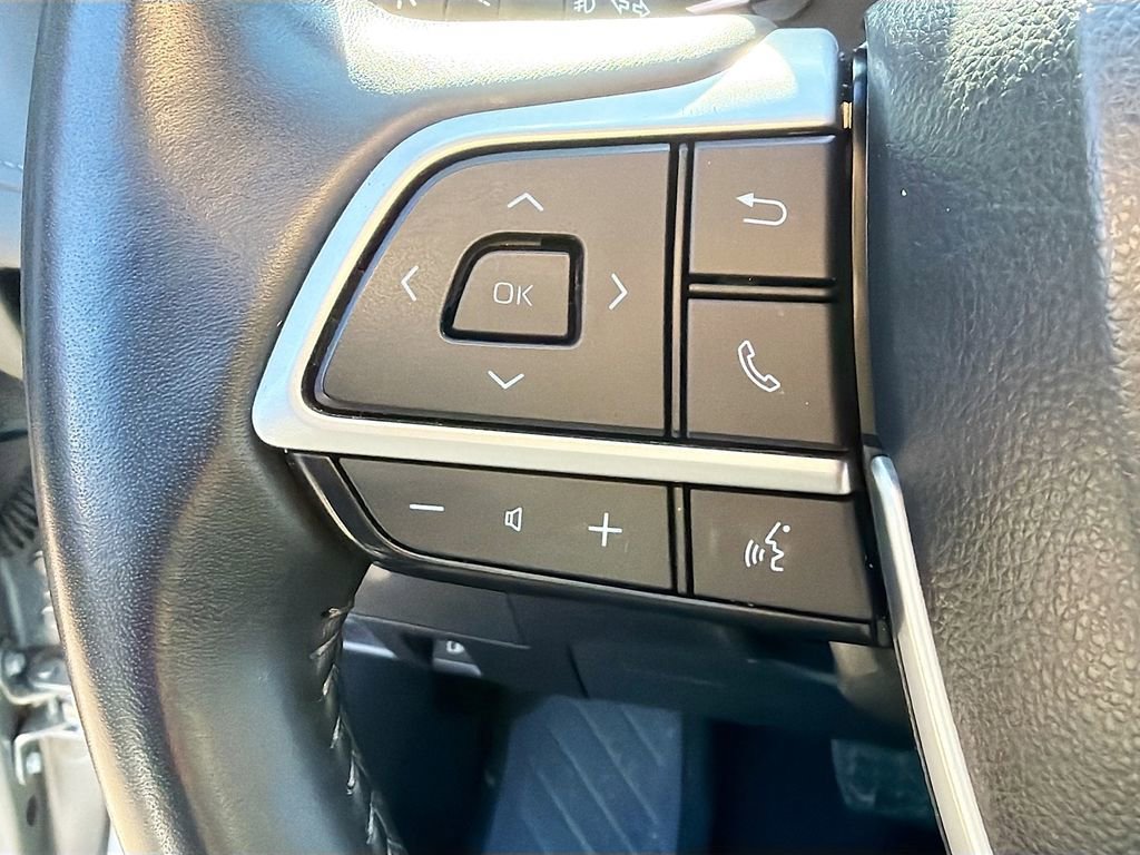 Used 2024 Toyota Highlander XLE image 37