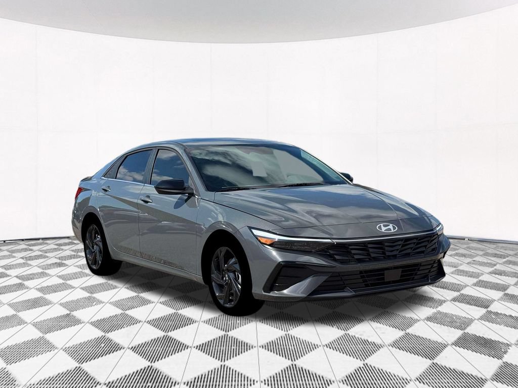New 2026 Hyundai Elantra SEL Sport Premium FWD image 17