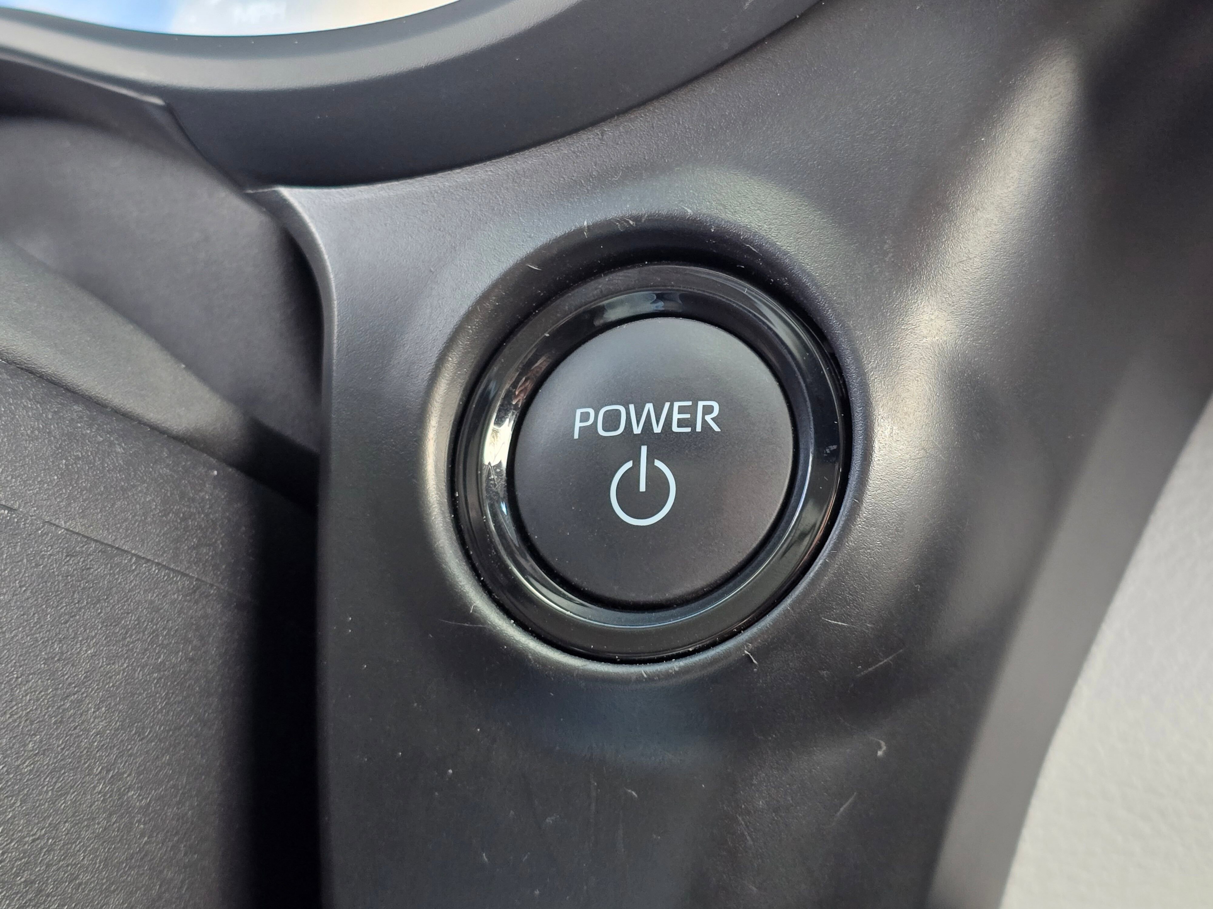 Used 2025 Toyota Sienna LE FWD image 35