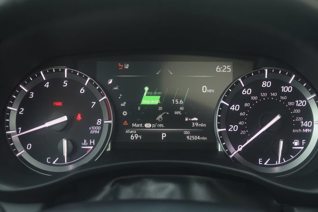 Used 2021 Toyota Highlander XLE AWD/4WD image 36