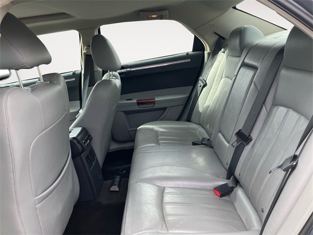 Used 2006 Chrysler 300 C w/ Navigation & Sound Group II image 13