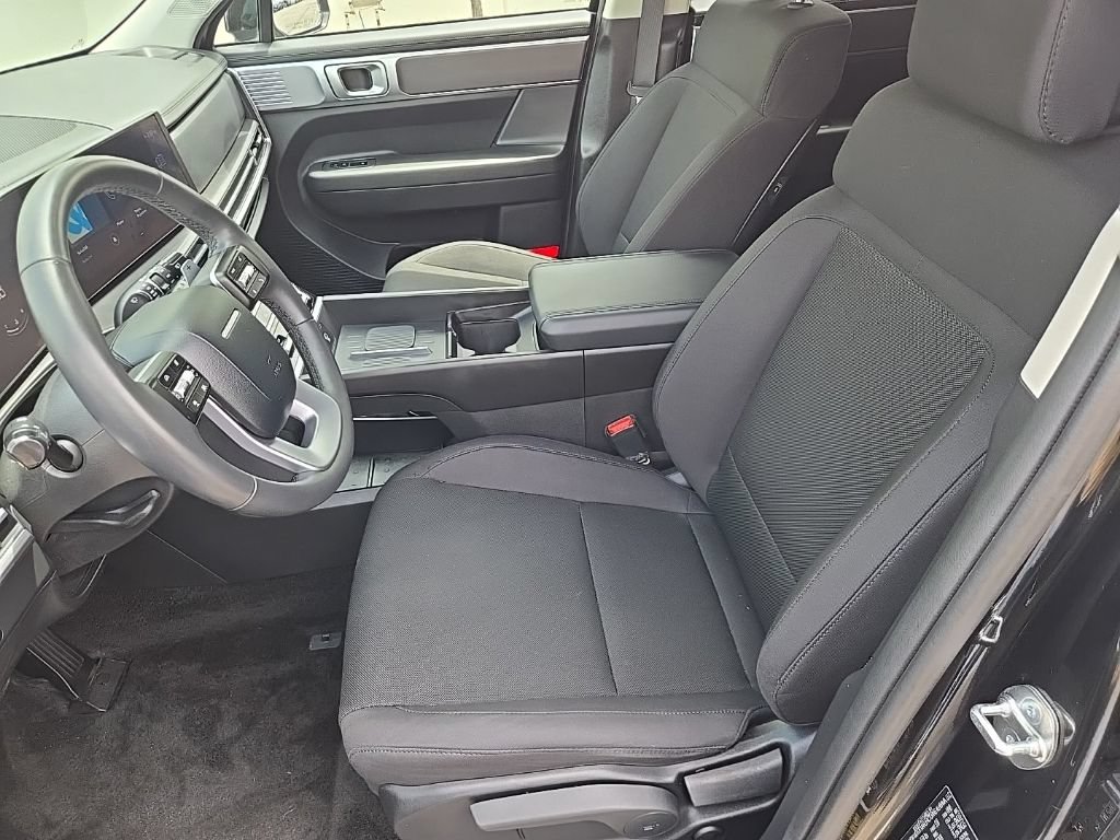 Certified 2025 Hyundai Santa Fe SE FWD image 21
