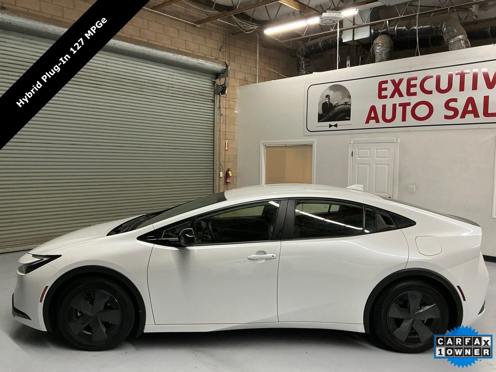 Used 2023 Toyota Prius Prime SE image 10