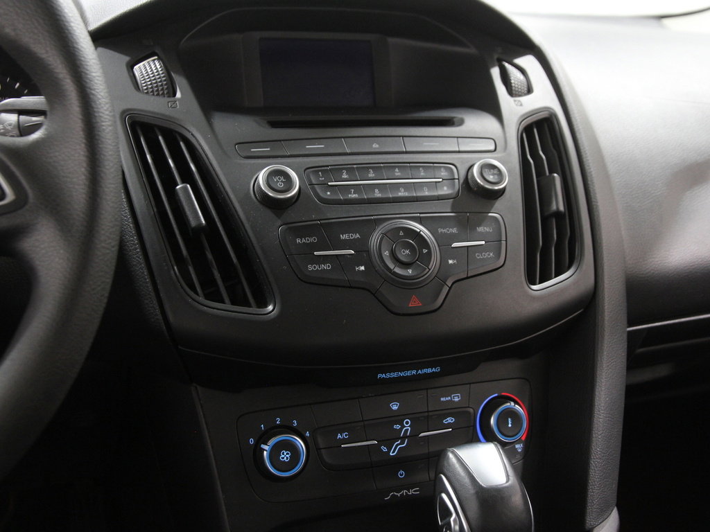 Used 2016 Ford Focus SE image 9