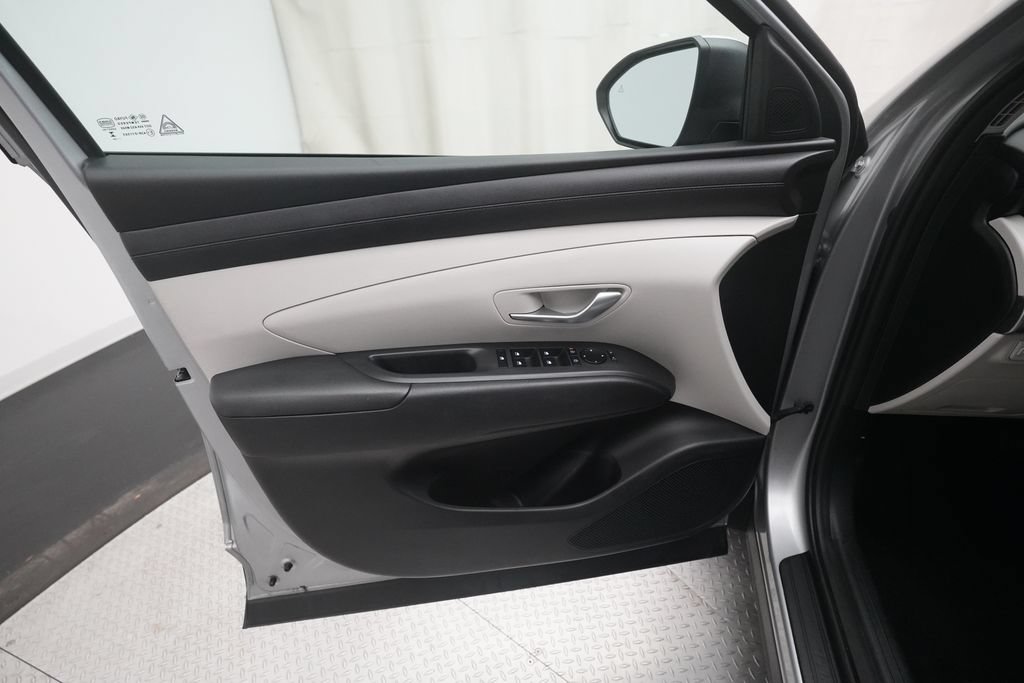 Used 2025 Hyundai Tucson SEL AWD/4WD image 28
