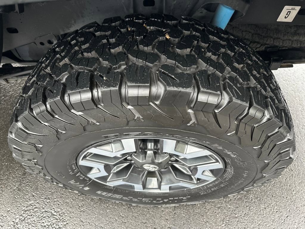 Used 2022 Toyota Tacoma TRD Off-Road image 26