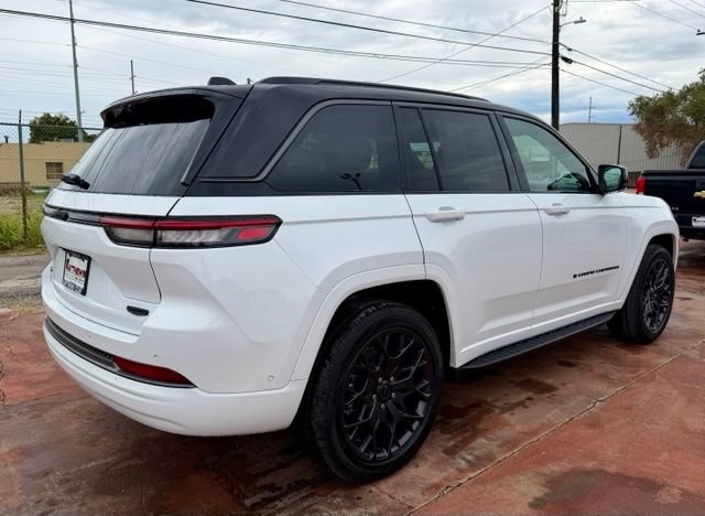 New 2027 Jeep Grand Cherokee Summit AWD/4WD image 5