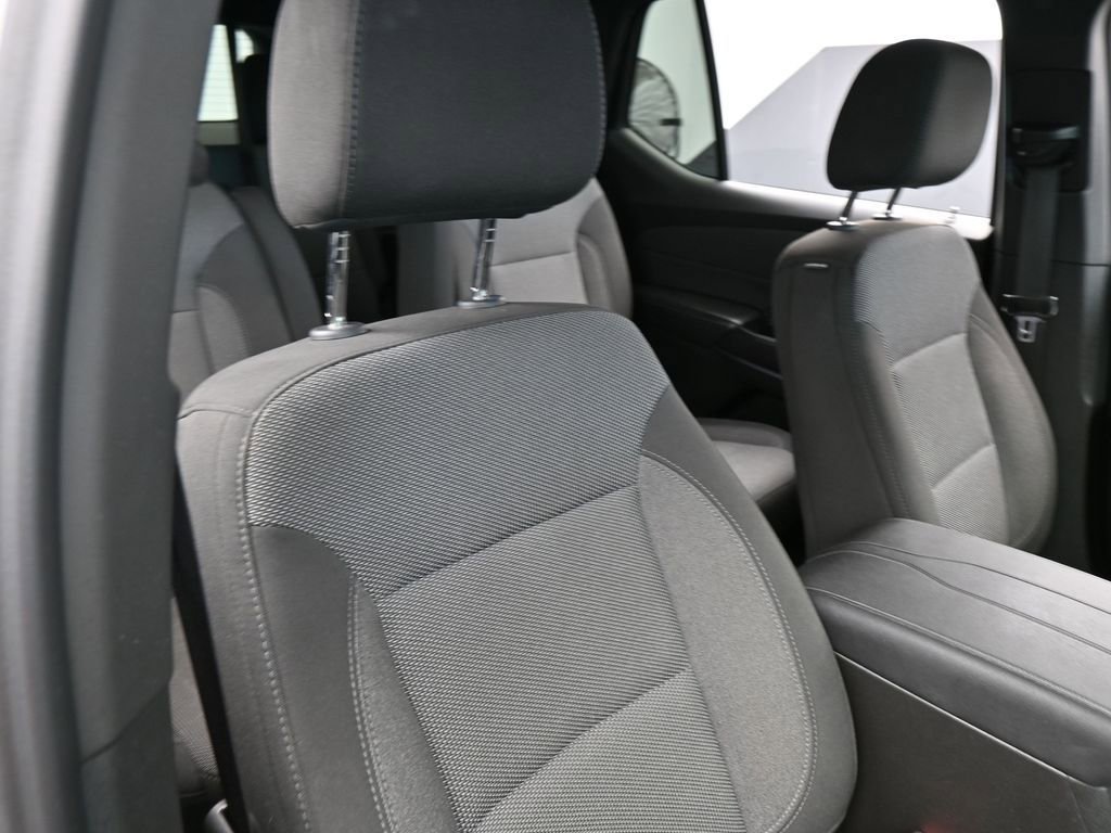 Used 2023 Chevrolet Traverse LT image 39