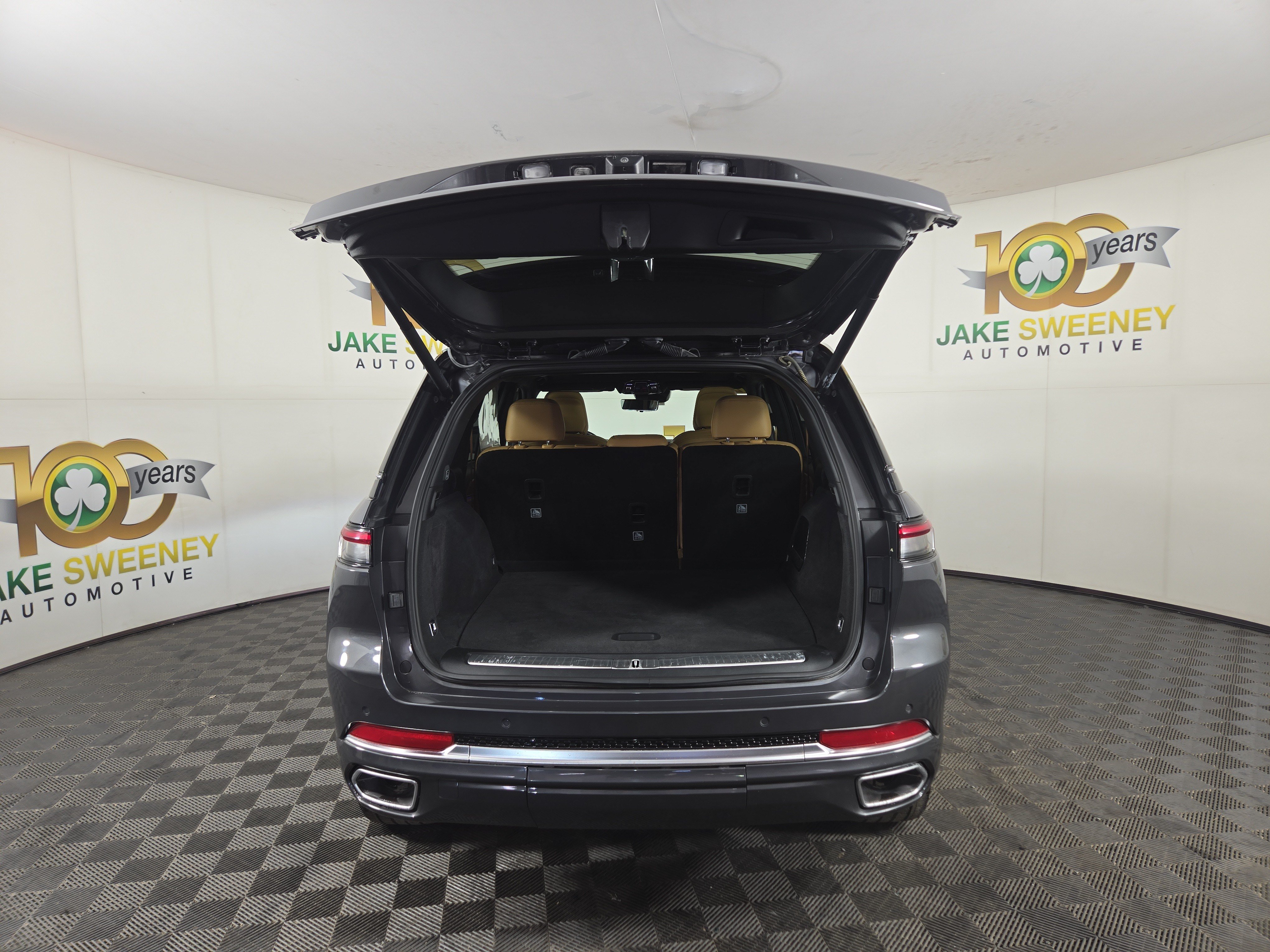 Certified 2023 Jeep Grand Cherokee Summit AWD/4WD image 35