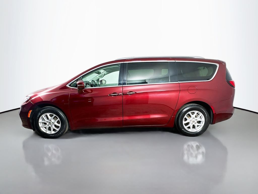 Used 2021 Chrysler Pacifica Touring-L w/ Premium & Safety Sphere Group FWD image 4