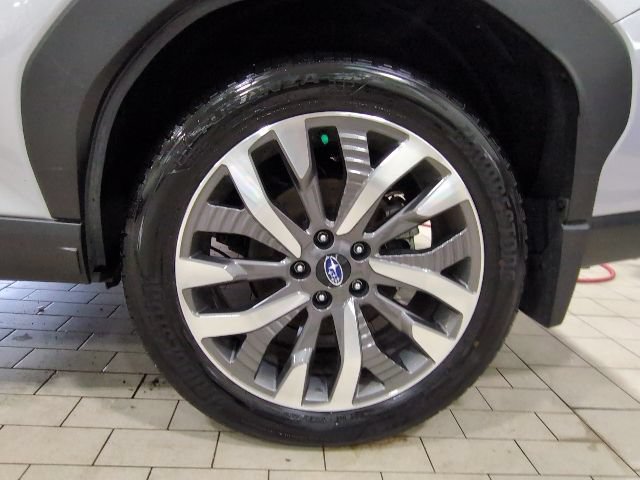 Used 2025 Subaru Forester Touring AWD/4WD image 28