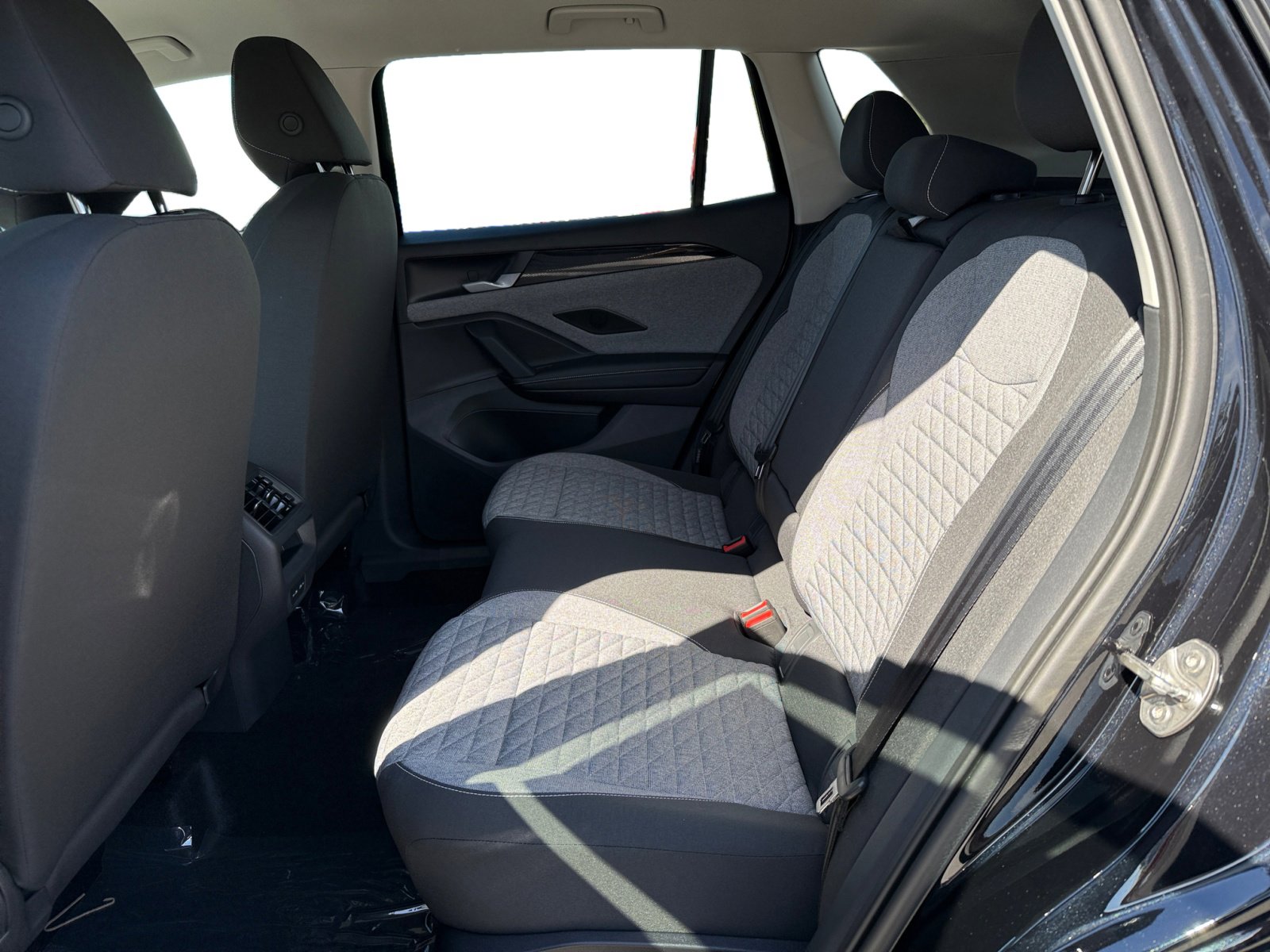 New 2025 Volkswagen Tiguan S image 16