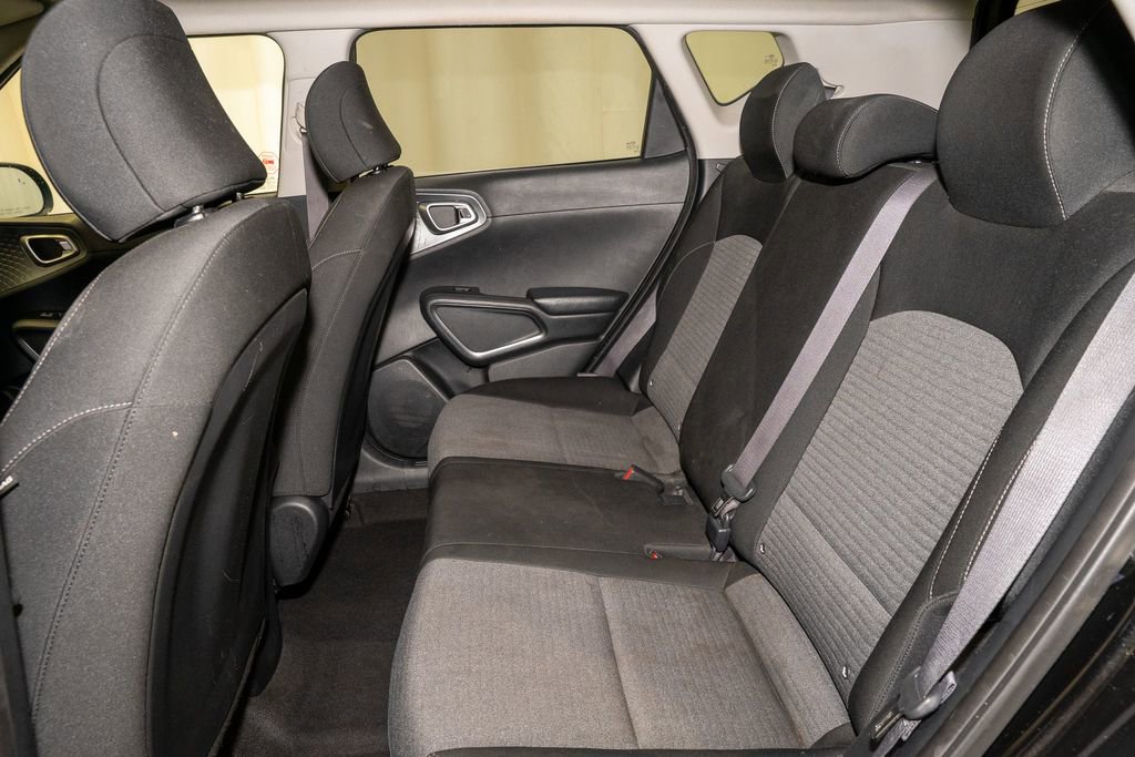 Used 2021 Kia Soul S image 7